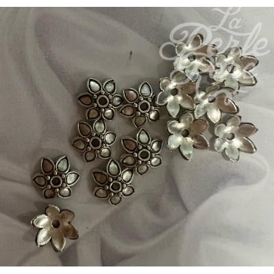 Couvre-perle forme de fleur 6 pétales (4pces)